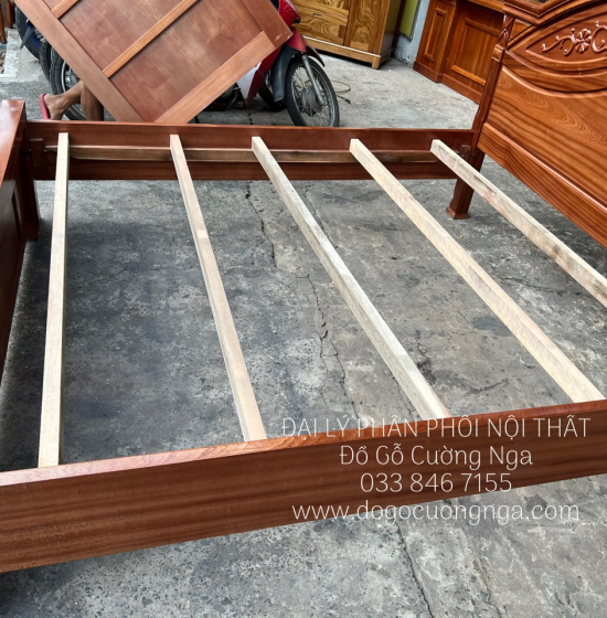 Giường Ngủ Gỗ Xoan Đào Cao Cấp - Vạt Lan 