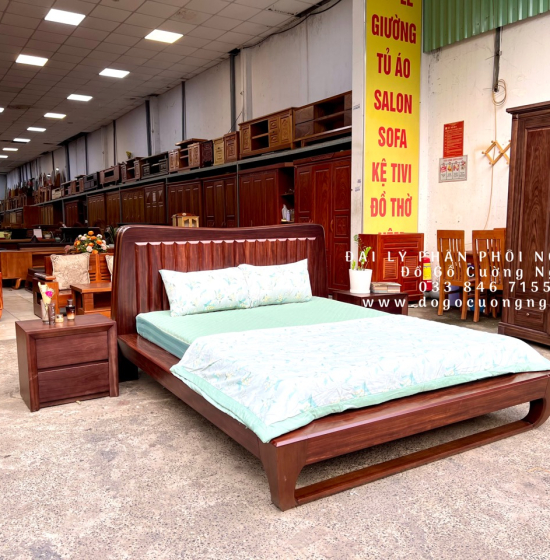 Giường Gỗ Cẩm Kiểu Nhật Màu Óc Chó Sang Trọng 