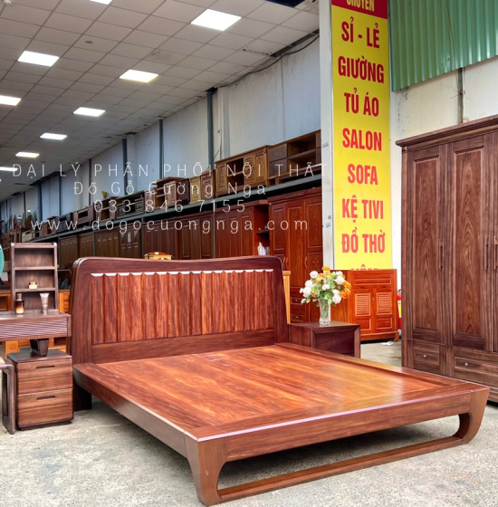 Giường Gỗ Cẩm Kiểu Nhật Màu Óc Chó Sang Trọng 