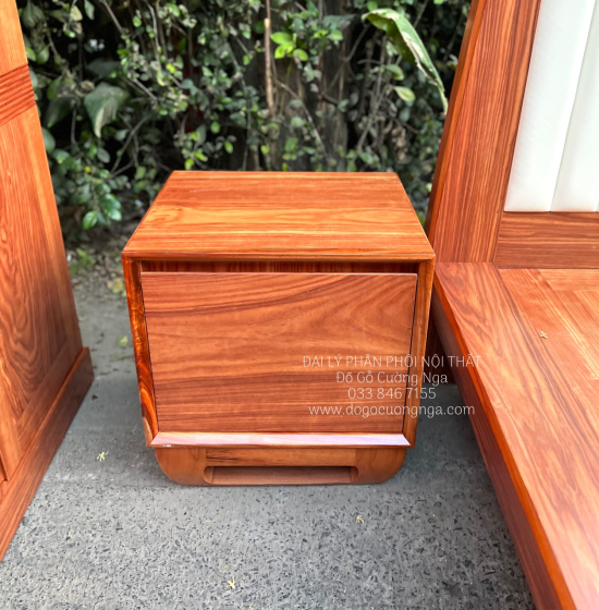 Tủ Táp Đầu Giường Gỗ Cẩm Vân Hiện Đại - Chân Quỳ 