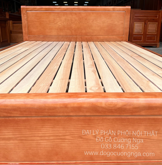 Giường Ngủ Gỗ Sồi Nga Giá Rẻ Vạt Lan 1m6 Mẫu Trơn 
