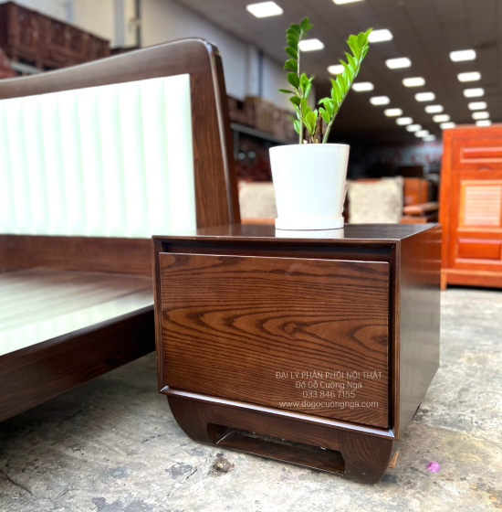 Tủ Táp Đầu Giường Gỗ Sồi Nga Lau Màu Óc Chó Sang Trọng 