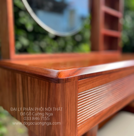 Bàn Phấn Trang Điểm Gỗ Cẩm Vân 1m Hiện Đại TĐ 18.12