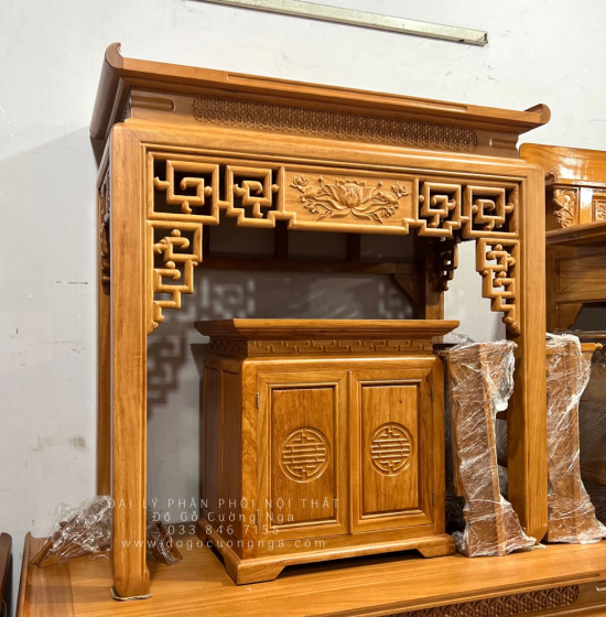 Bàn Thờ Gia Tiên Gỗ Gõ Đỏ 1m27 Trạm Sen 2 Chi Tiết BT 1.02