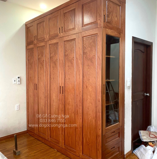 Tủ Quần Áo Gỗ Hương Đá 5 Cánh Cao Áp Trần Thiết Kế Đơn Giản 
