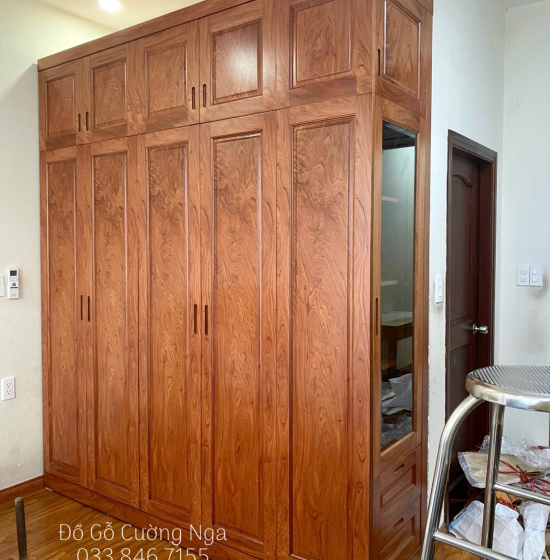 Tủ Quần Áo Gỗ Hương Đá 5 Cánh Cao Áp Trần Thiết Kế Đơn Giản 