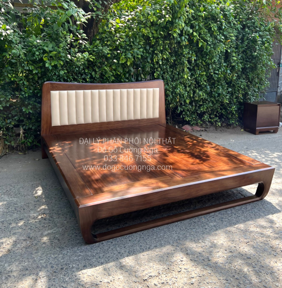 Giường Ngủ Chân Quỳ Gỗ Hương Xám Bọc Nệm Màu Óc Chó 