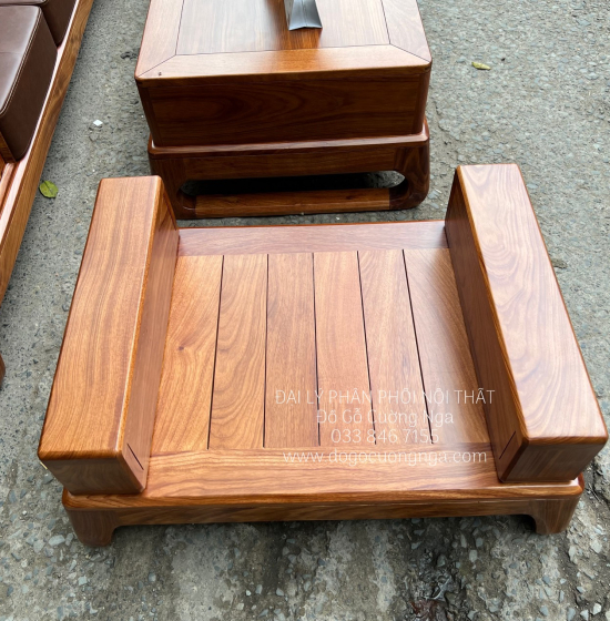 Sofa Gỗ Hương Vàng Hiện Đại 2m8x1m8 Chân Choãi 