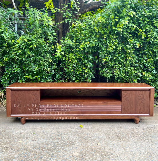 Kệ Tivi Gỗ Sồi Nga Lau Màu Óc Chó 2m5 Chân Xoắn Sang Trọng 