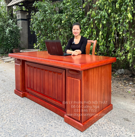 Bàn Ghế Làm Việc Giám Đốc Gỗ Xoan Đào 1m67 Cao Cấp Sang Trọng 