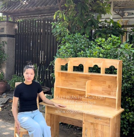 Bàn Học Sinh Có Giá Sách Gỗ Thông Giá Rẻ 