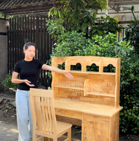 Bàn Học Sinh Có Giá Sách Gỗ Thông Giá Rẻ 