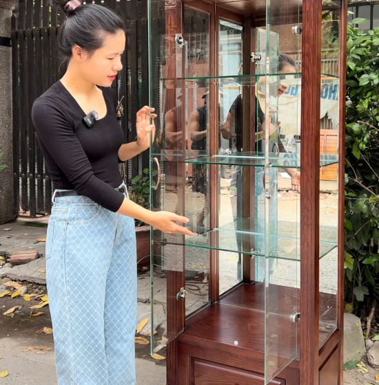 Tủ Ly Trưng Bày - Tủ Rượu Gỗ Sồi Nga Lau Màu Óc Chó Vuông 65cm Đẹp Mắt 