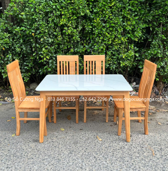 Bộ Bàn Ăn Gỗ Sồi Nga Mặt Đá 4 Ghế Phớt Vàng Hiện Đại 
