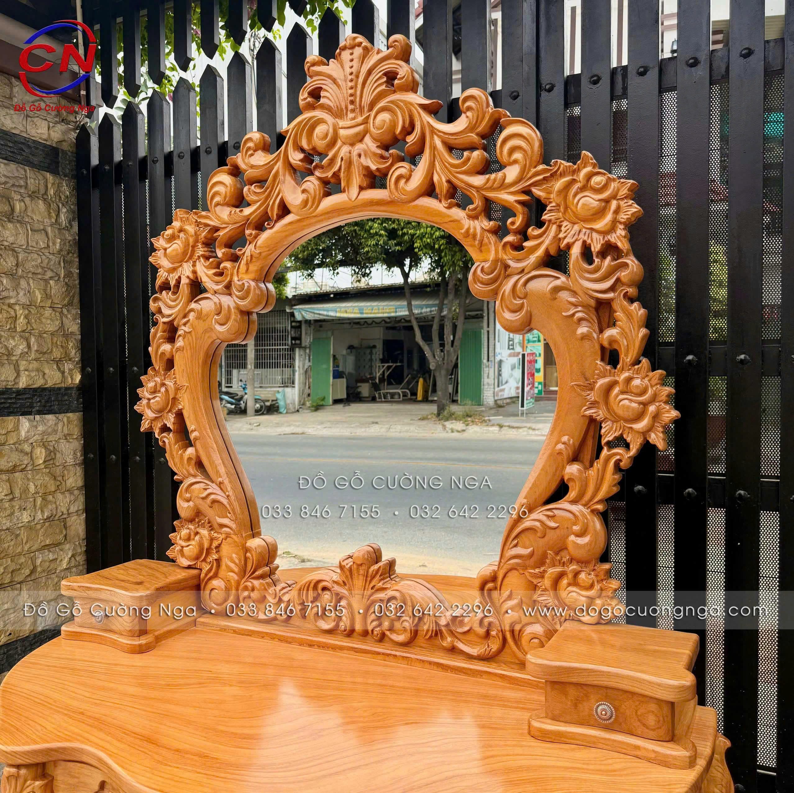 ban trang điêm gỗ gõ đỏ 
