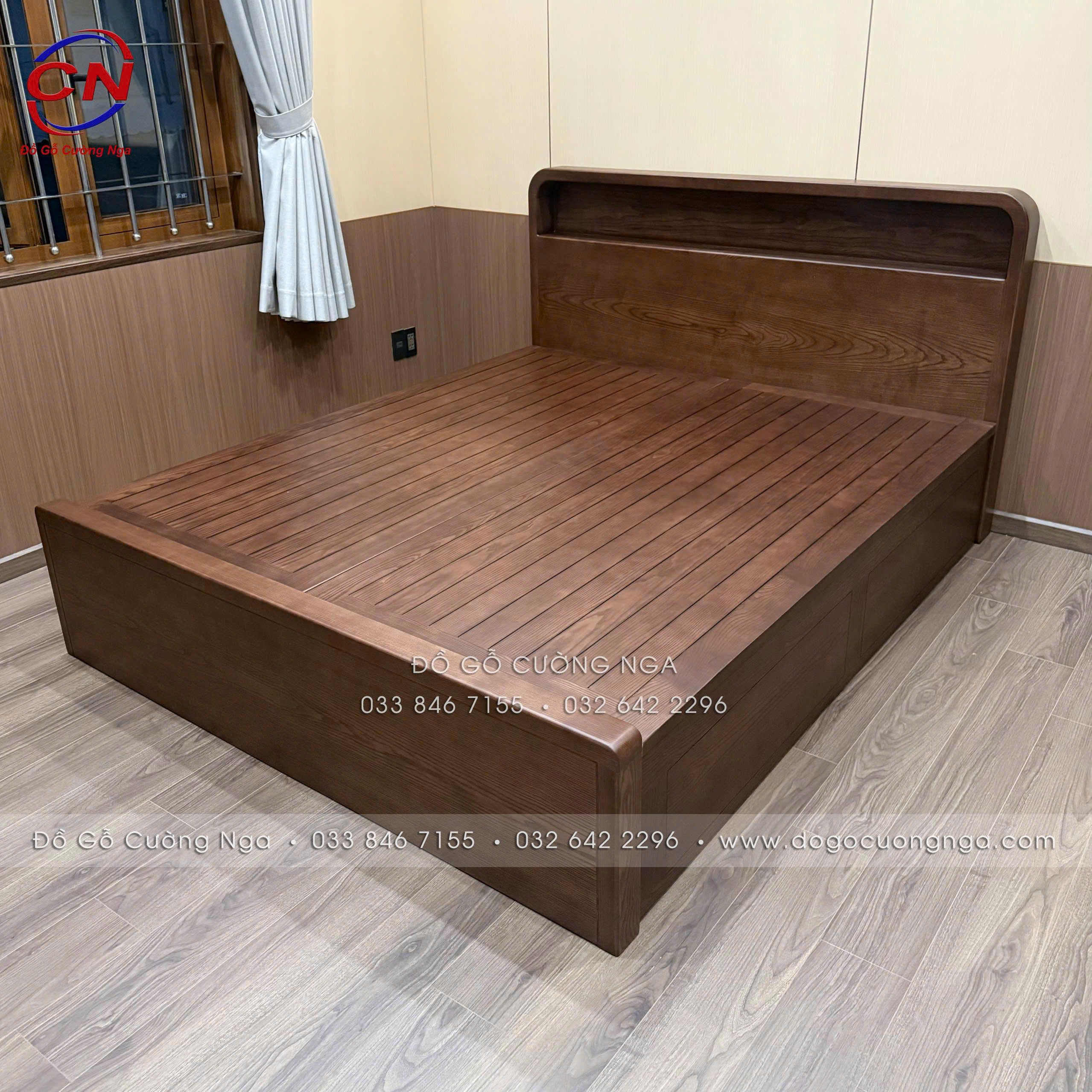 giường gỗ sồi vai sát đất 